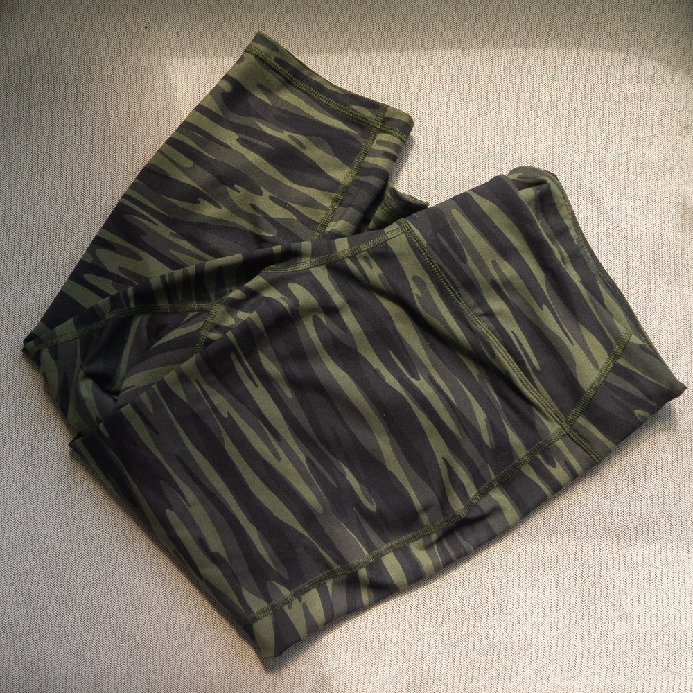 Go-Dry Camouflage Active Cropped Leggings XL | Old Navy Active
